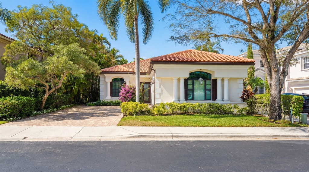 2055 Regents Boulevard - Photo 0