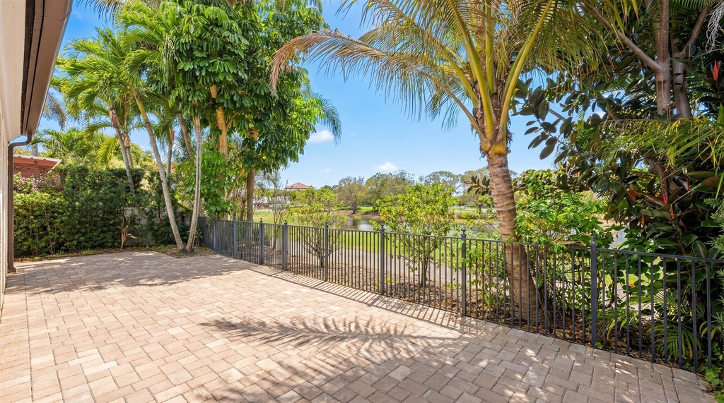 2055 Regents Boulevard - Photo 25
