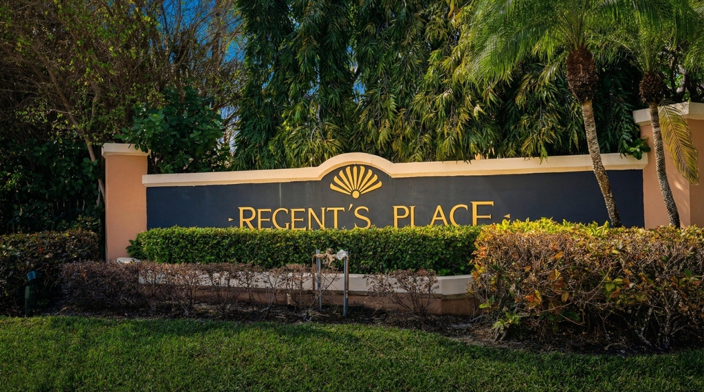 2055 Regents Boulevard - Photo 39