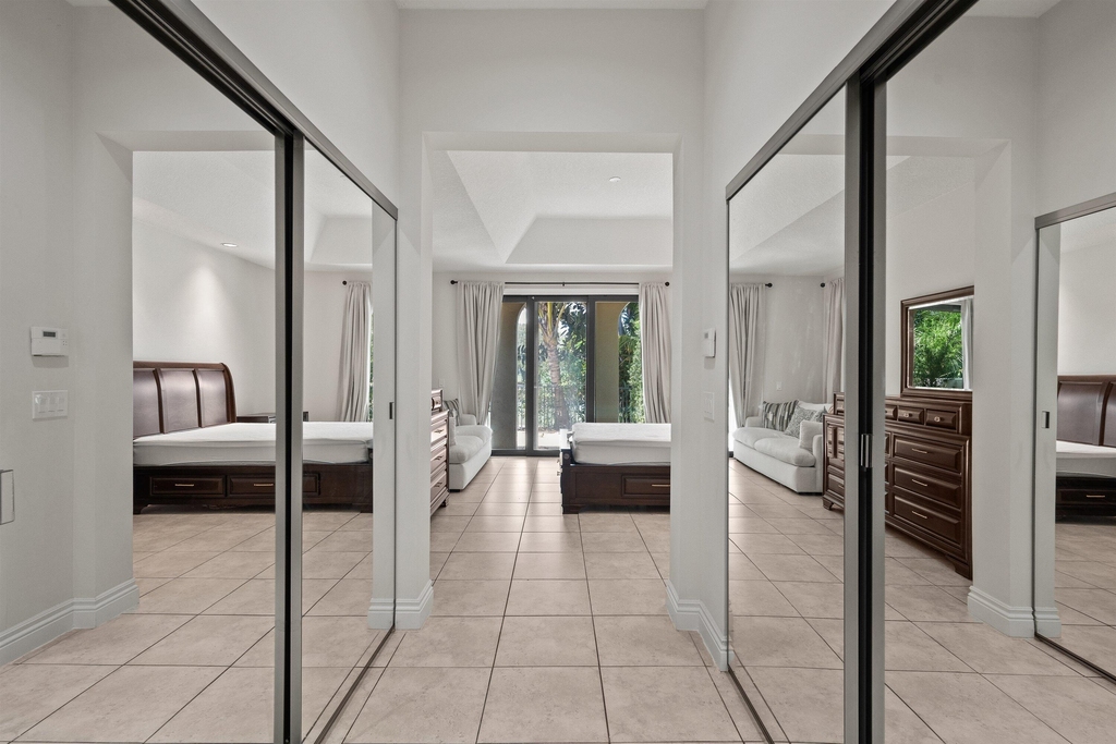 2055 Regents Boulevard - Photo 14