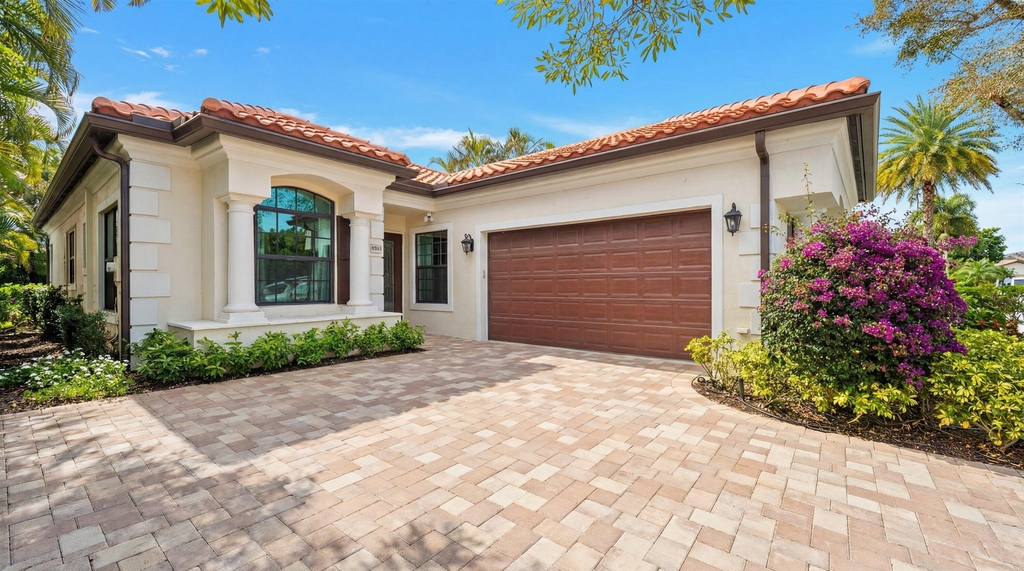 2055 Regents Boulevard - Photo 2