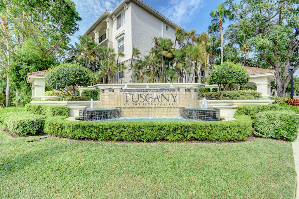 1306 Tuscany Way - Photo 1