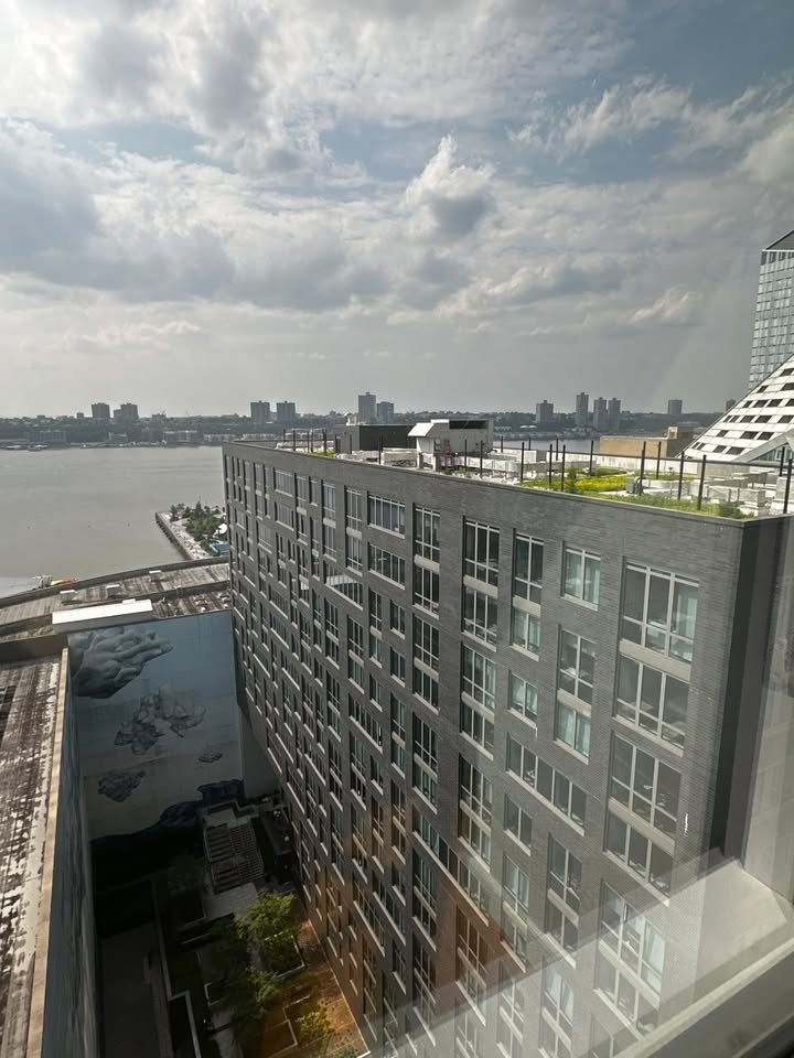 Upper West Side - Photo 0