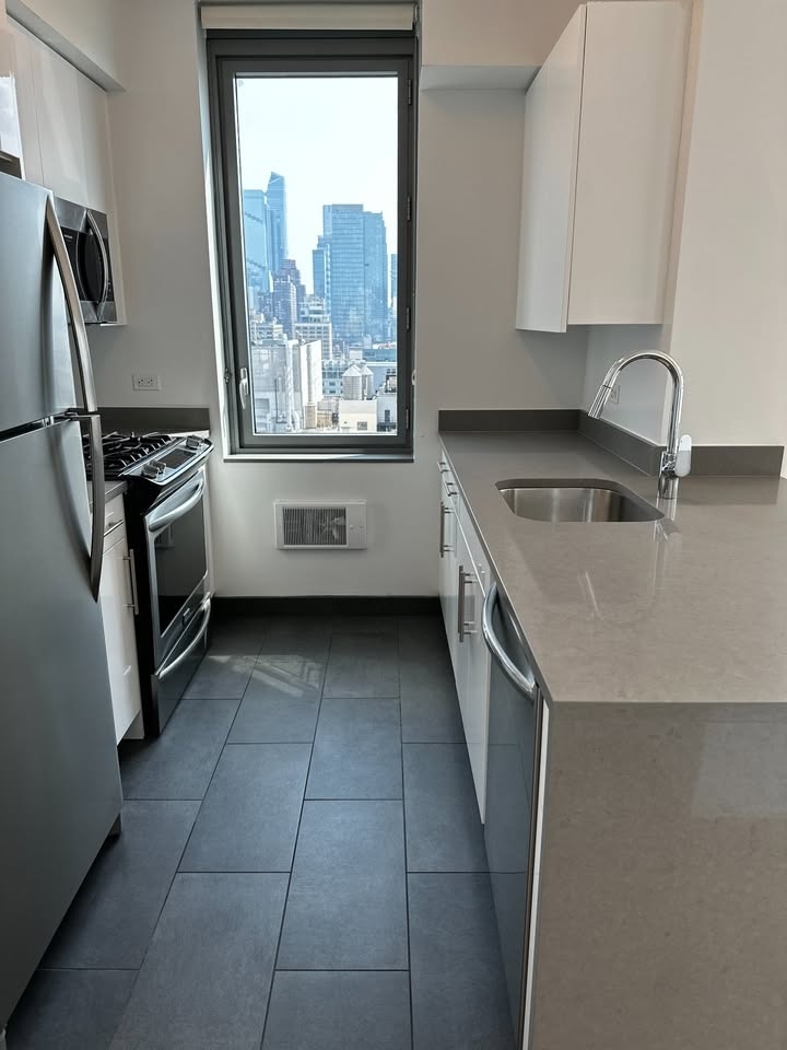 Upper West Side - Photo 5