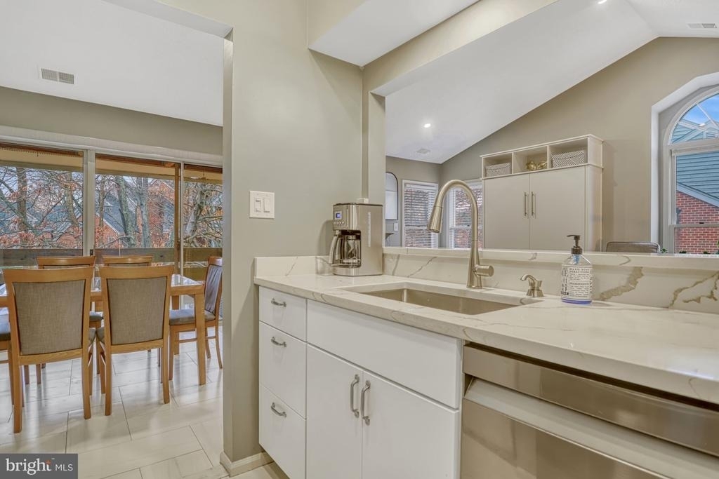 7598 Lakeside Village Drive - Photo 9