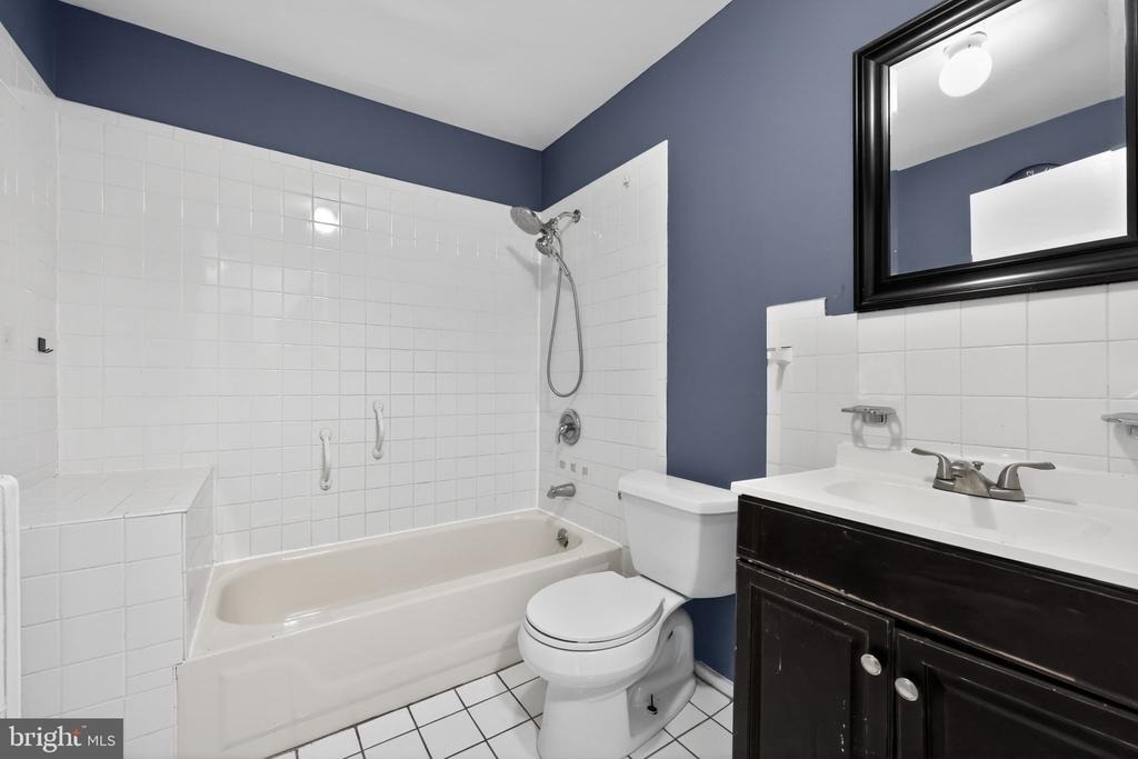 5820 Woodcrest Avenue - Photo 8