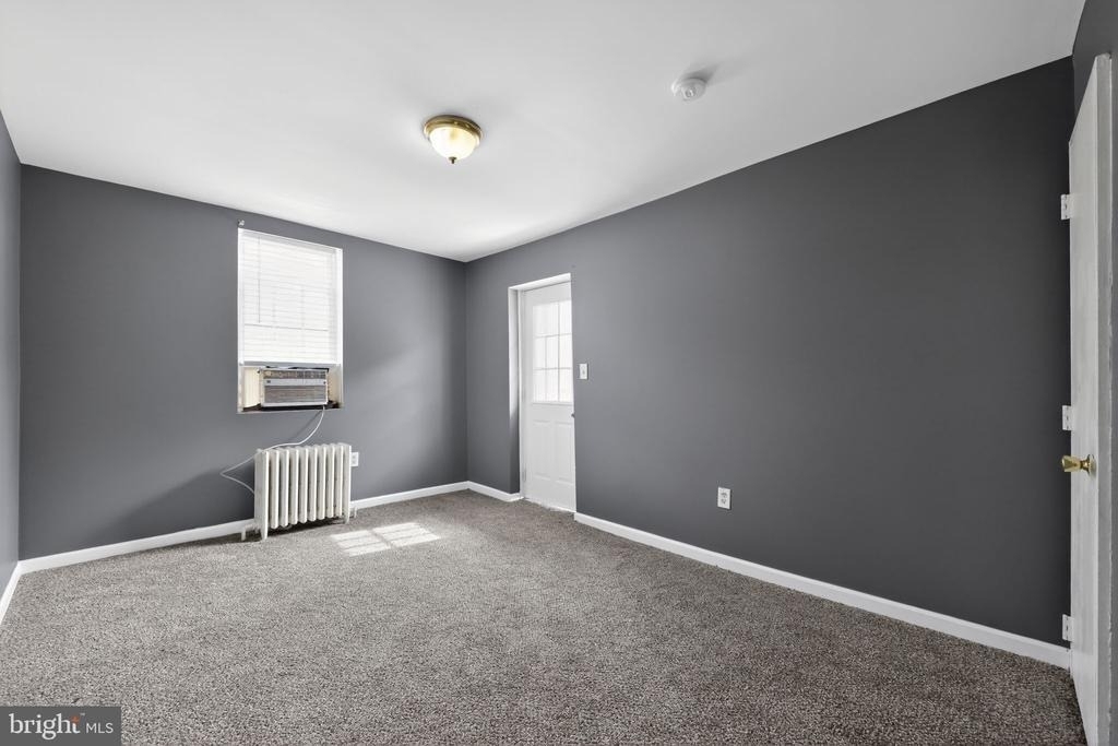 5820 Woodcrest Avenue - Photo 7