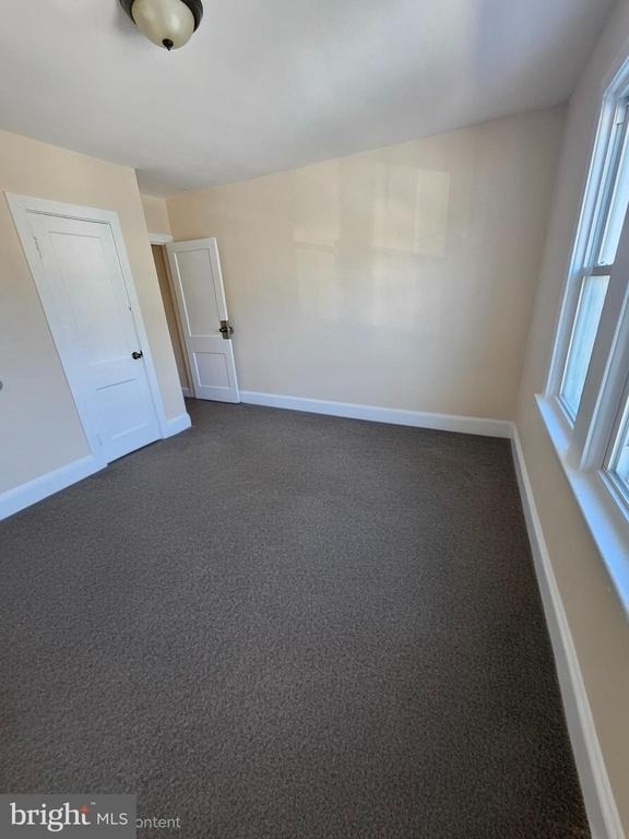 219 Woodlawn Avenue - Photo 6
