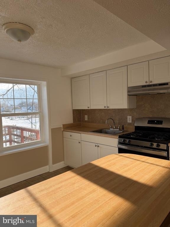 973 S Olden Avenue - Photo 1