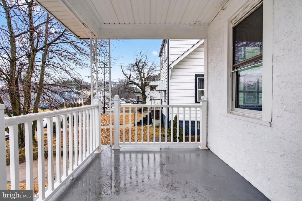 541 Engard Avenue - Photo 1