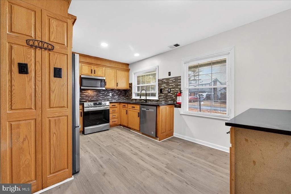 6 Sherwood Lane - Photo 3
