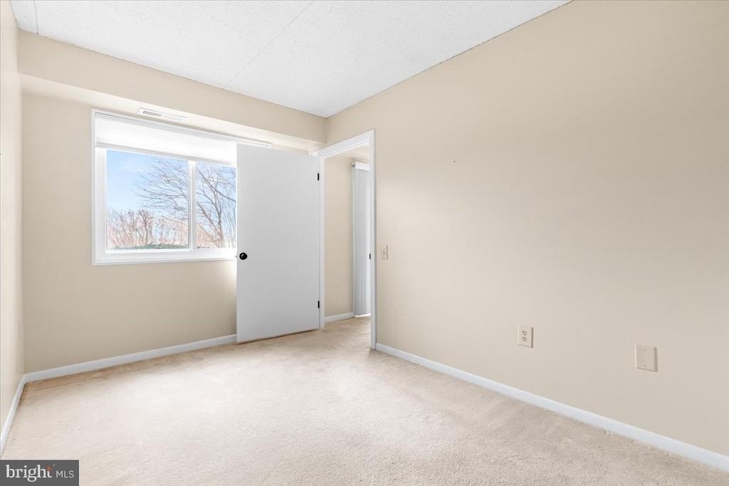 1745 Edgewood Hill Circle - Photo 17