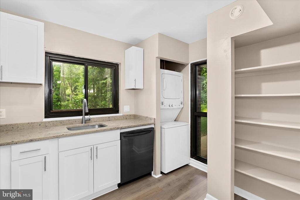 15712 Dorset Road - Photo 9