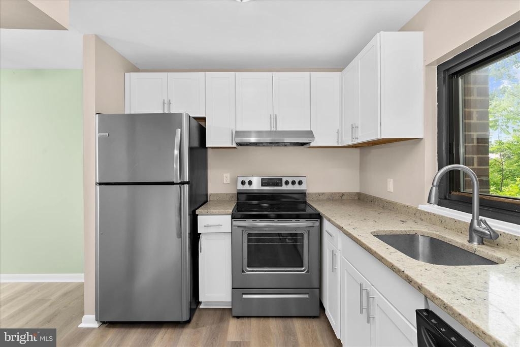 15712 Dorset Road - Photo 10