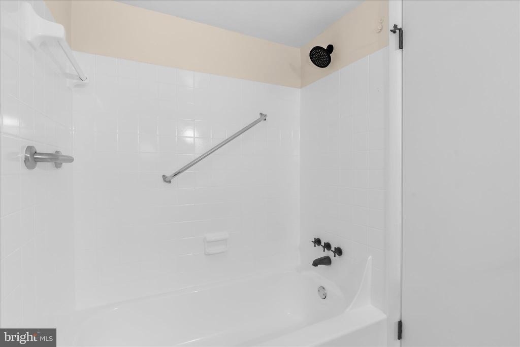 15712 Dorset Road - Photo 17