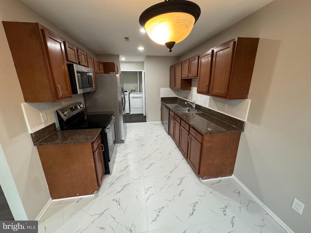 4641 Deepwood Court - Photo 5