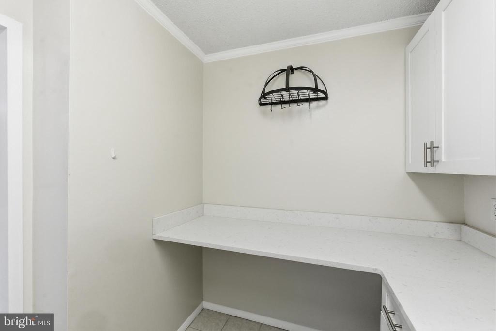 5225 Pooks Hill Road - Photo 11