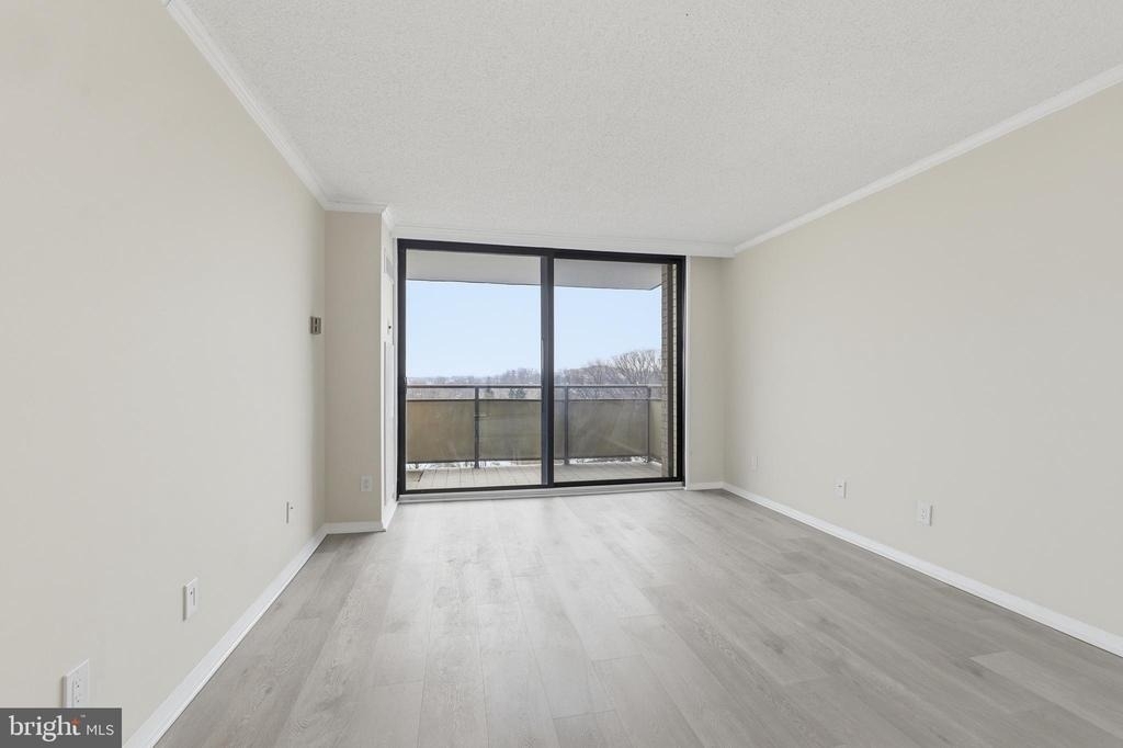 5225 Pooks Hill Road - Photo 4