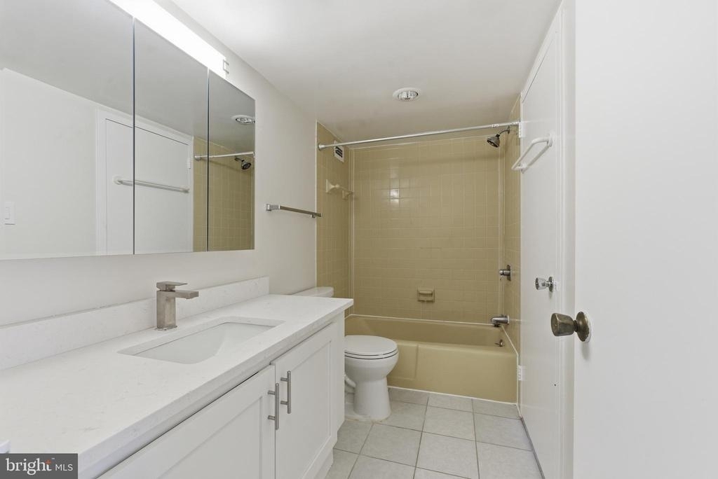 5225 Pooks Hill Road - Photo 8
