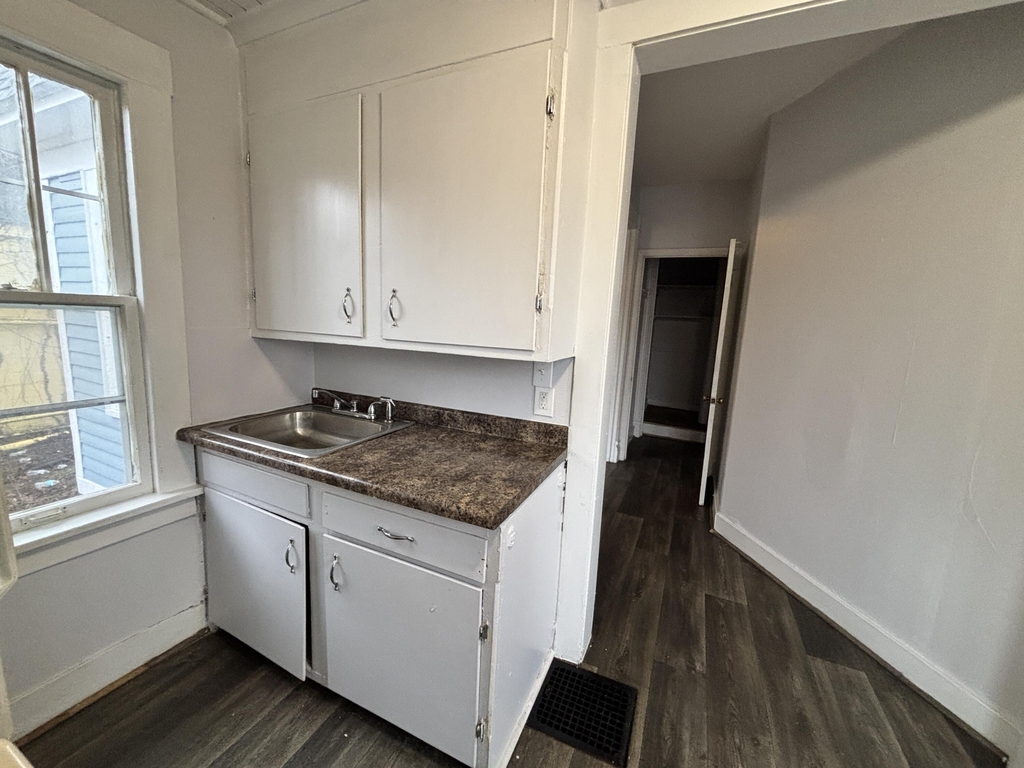 1404 W Michigan Avenue - Photo 4