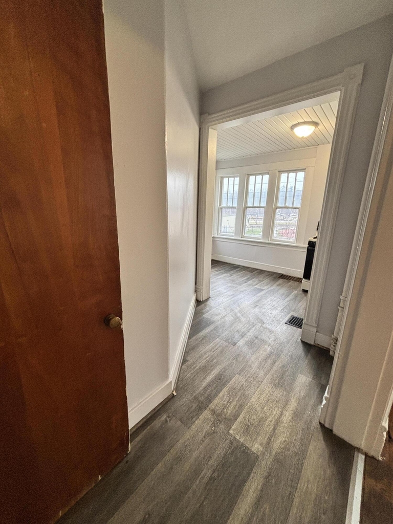 1404 W Michigan Avenue - Photo 5