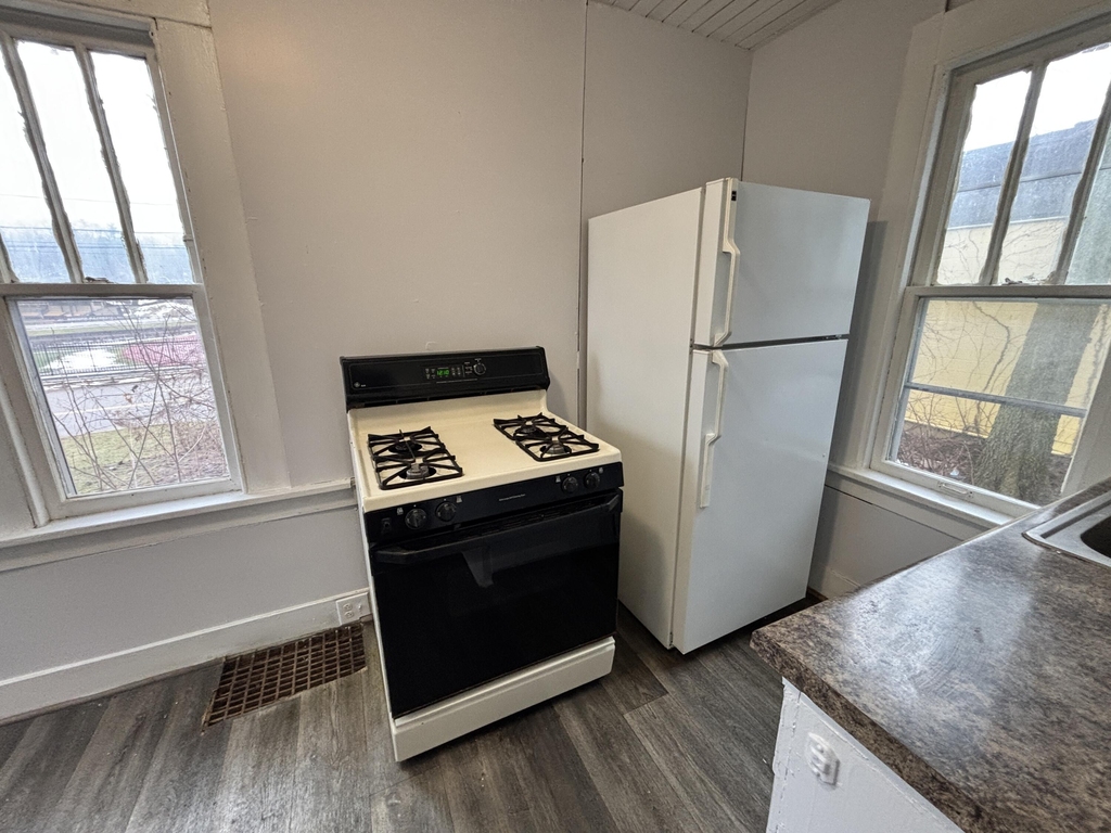1404 W Michigan Avenue - Photo 3