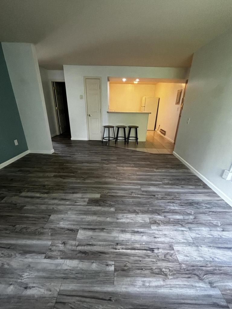 756 W Kilgore Road - Photo 2