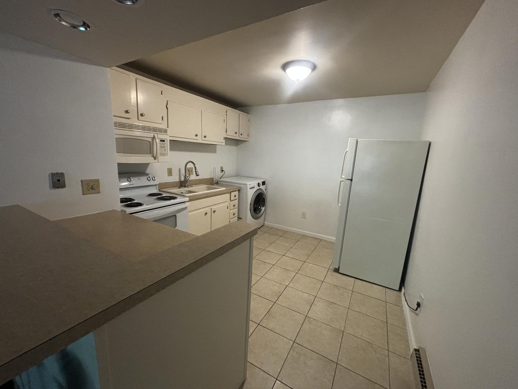 756 W Kilgore Road - Photo 3