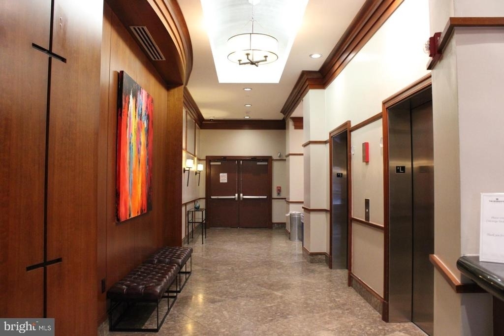 777 7th Street Nw - Photo 1
