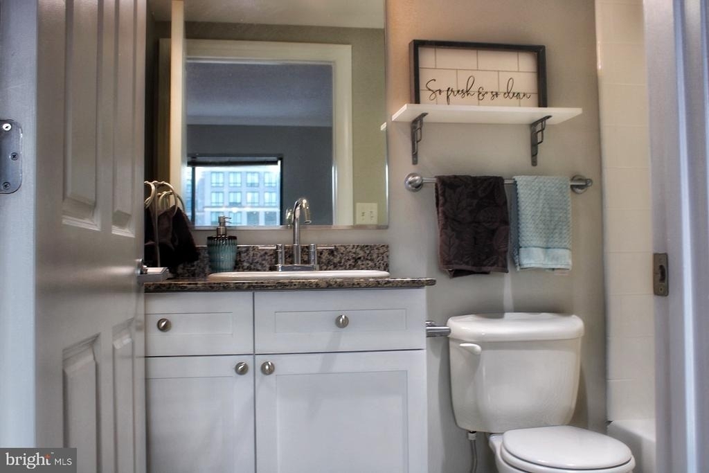 777 7th Street Nw - Photo 17