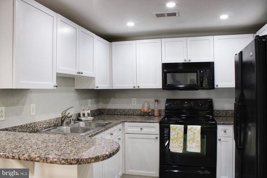 777 7th Street Nw - Photo 8