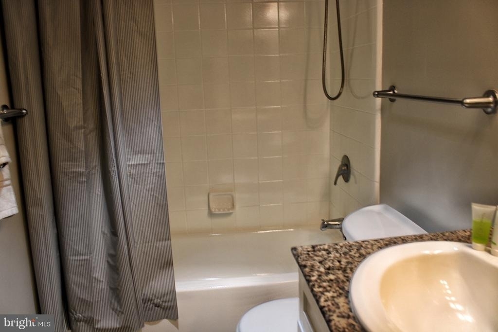 777 7th Street Nw - Photo 16