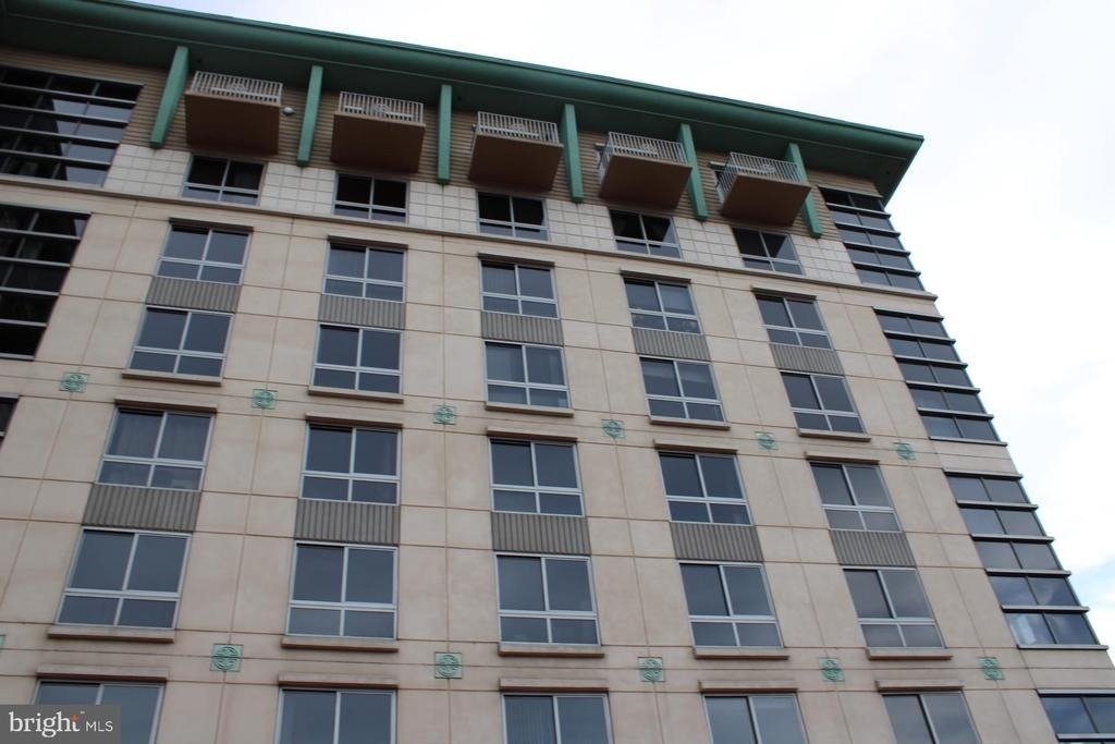 777 7th Street Nw - Photo 2