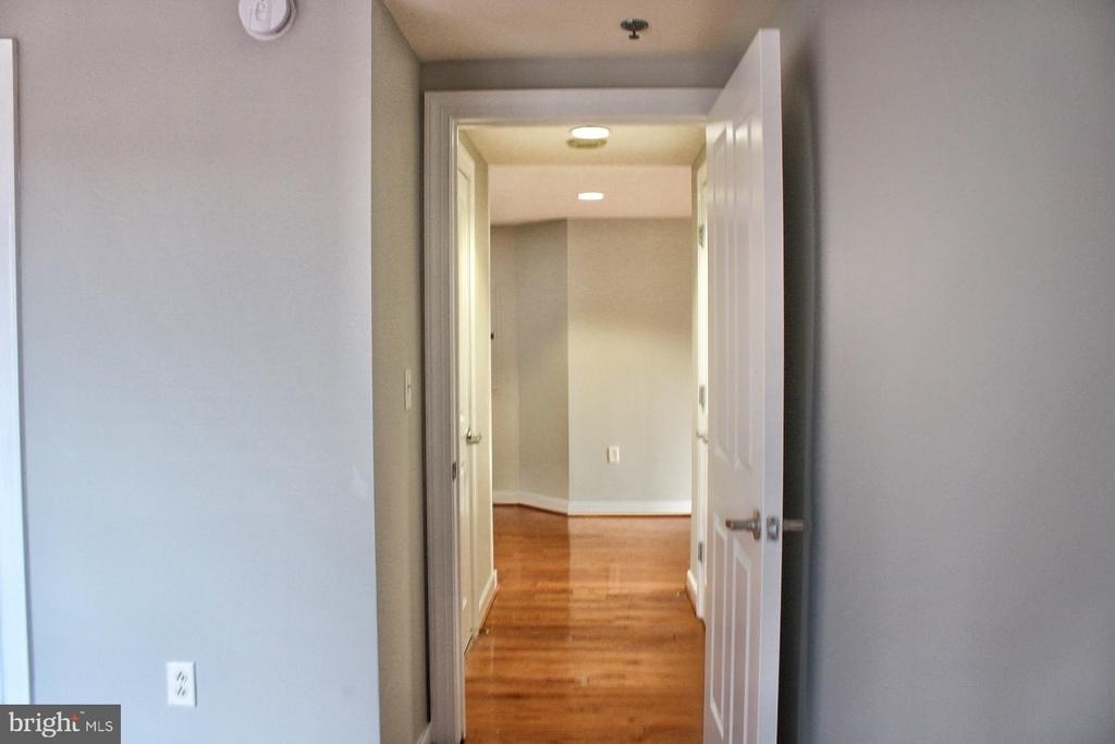 777 7th Street Nw - Photo 32