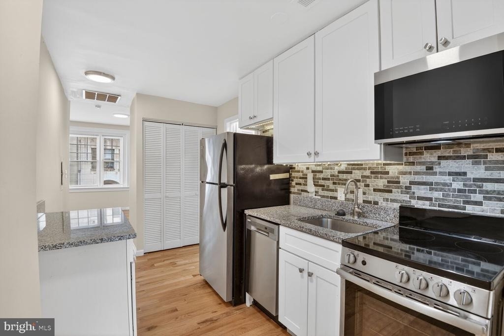 1648 Park Road Nw - Photo 0
