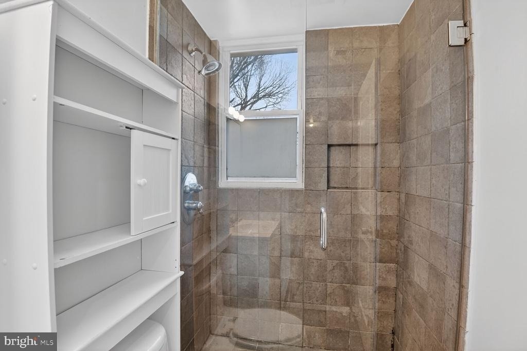 1364 Constitution Avenue Ne - Photo 14