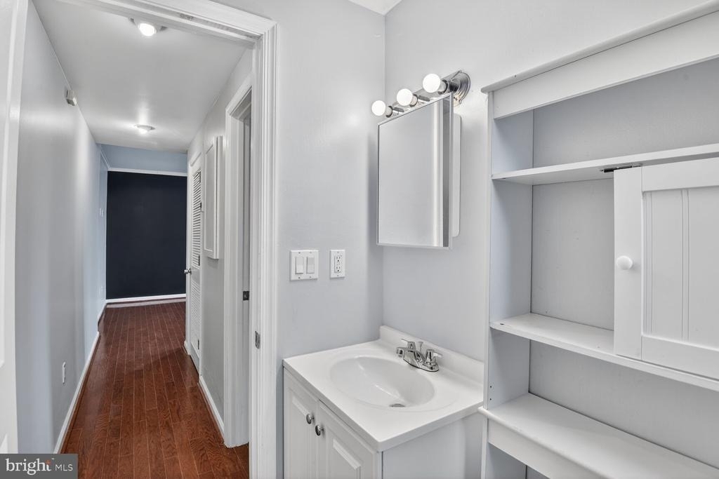 1364 Constitution Avenue Ne - Photo 13