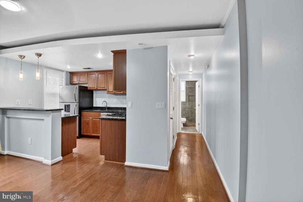 1364 Constitution Avenue Ne - Photo 4