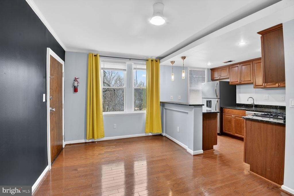 1364 Constitution Avenue Ne - Photo 0