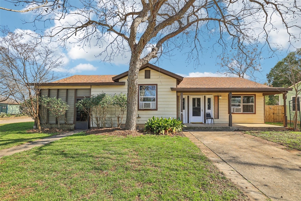 620 Barbara Dr - Photo 1
