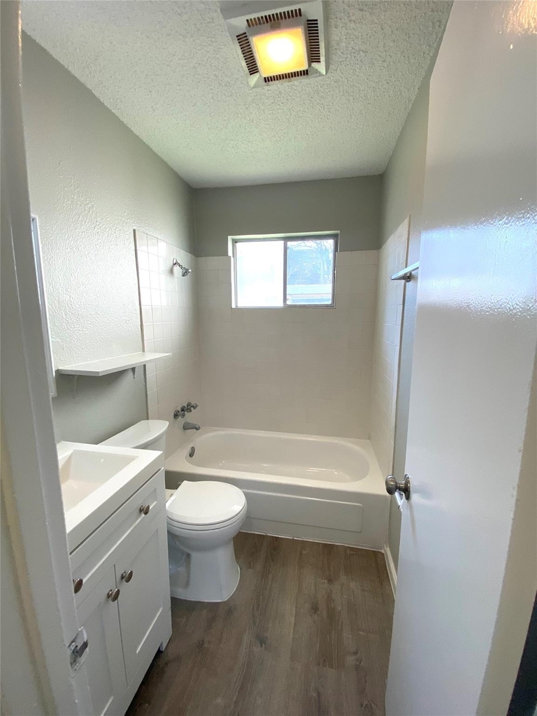 404 Swanee Dr - Photo 4