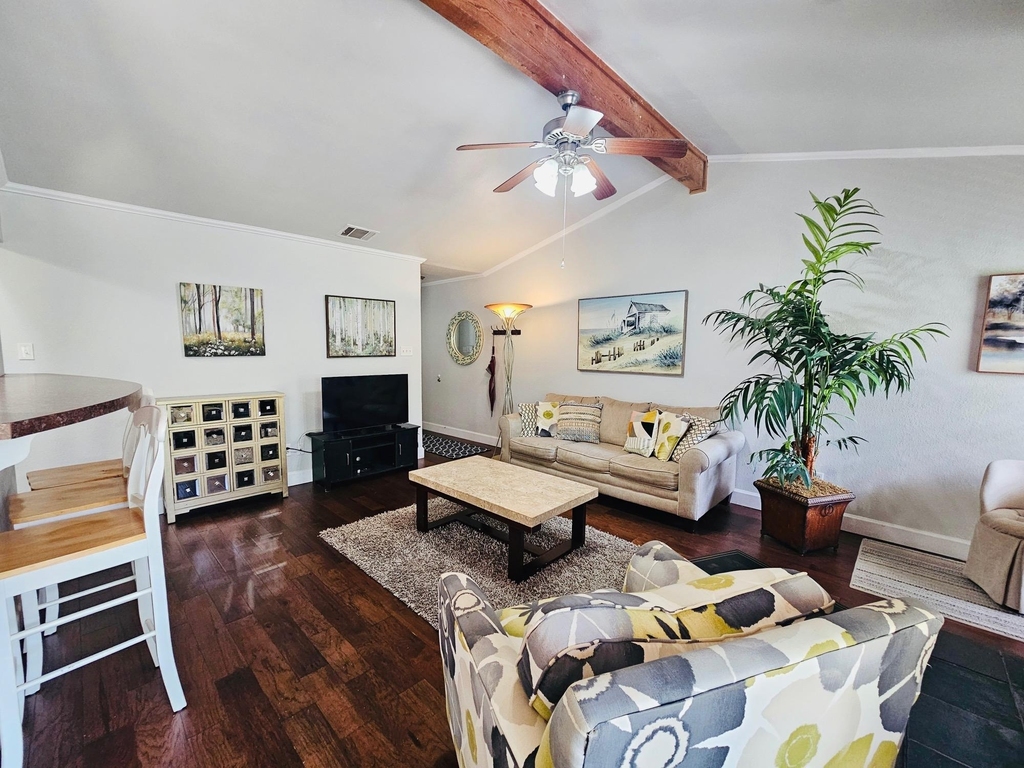 5107 Leralynn St - Photo 0
