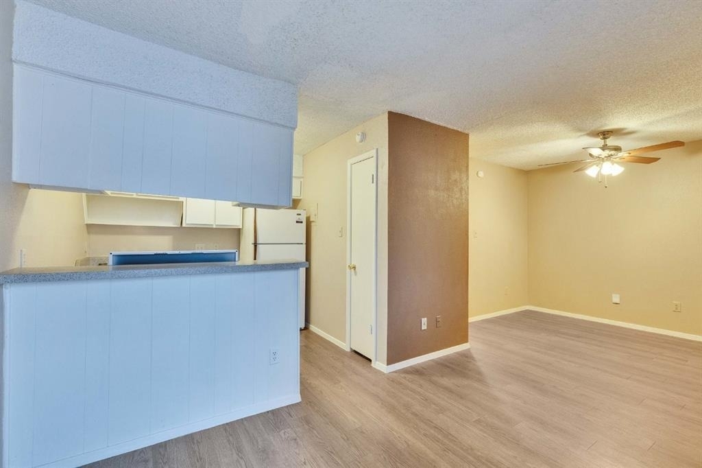 400 W 34th St - Photo 0