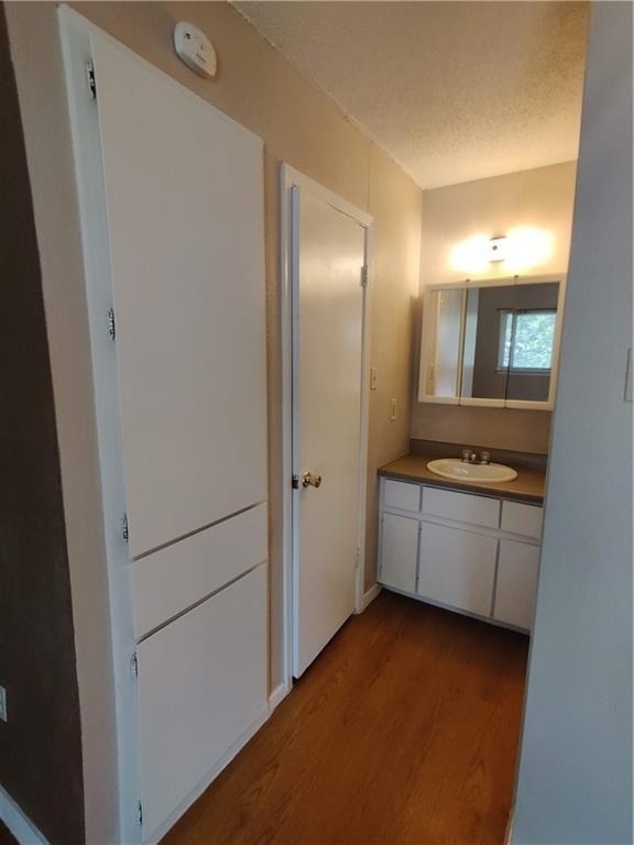 400 W 34th St - Photo 4