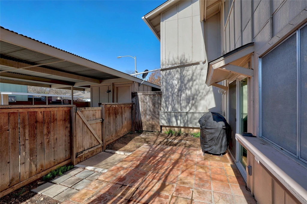 2002 Millay Dr - Photo 24