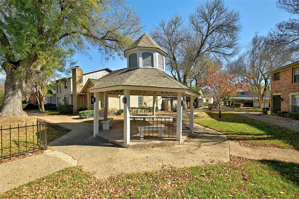2002 Millay Dr - Photo 38