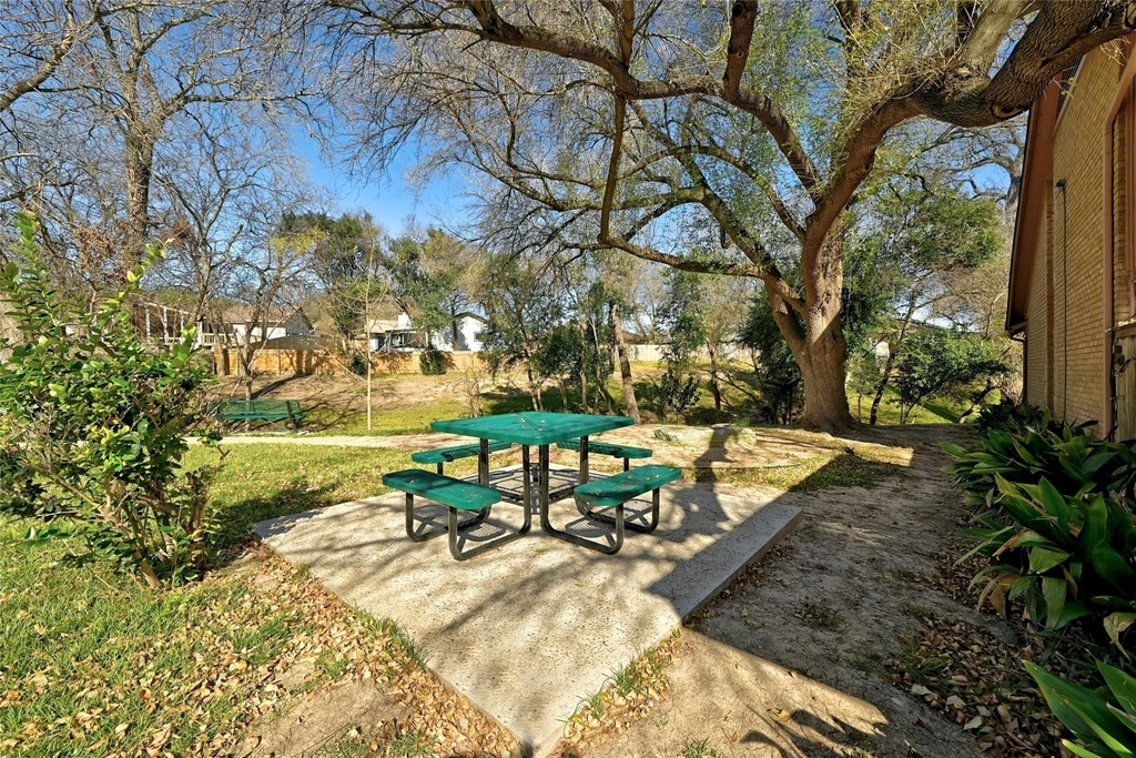2002 Millay Dr - Photo 28