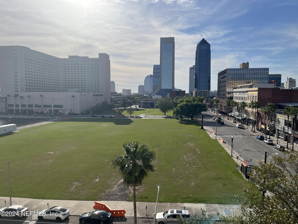 400 E Bay Street - Photo 55