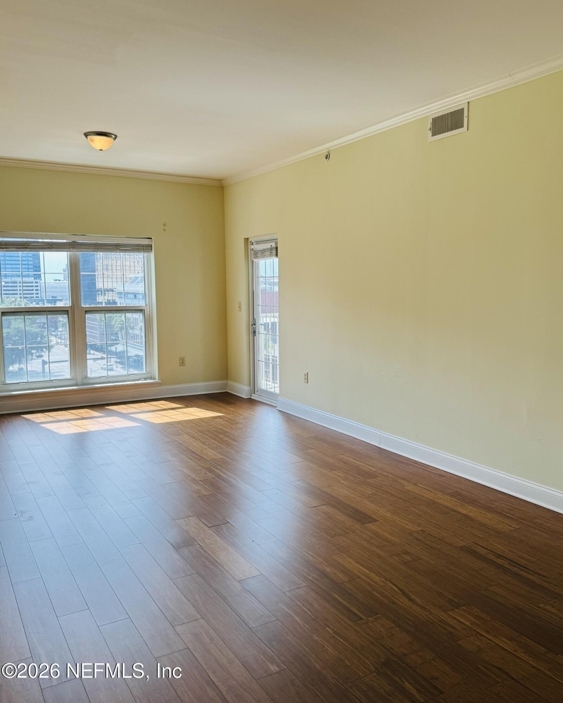 400 E Bay Street - Photo 55