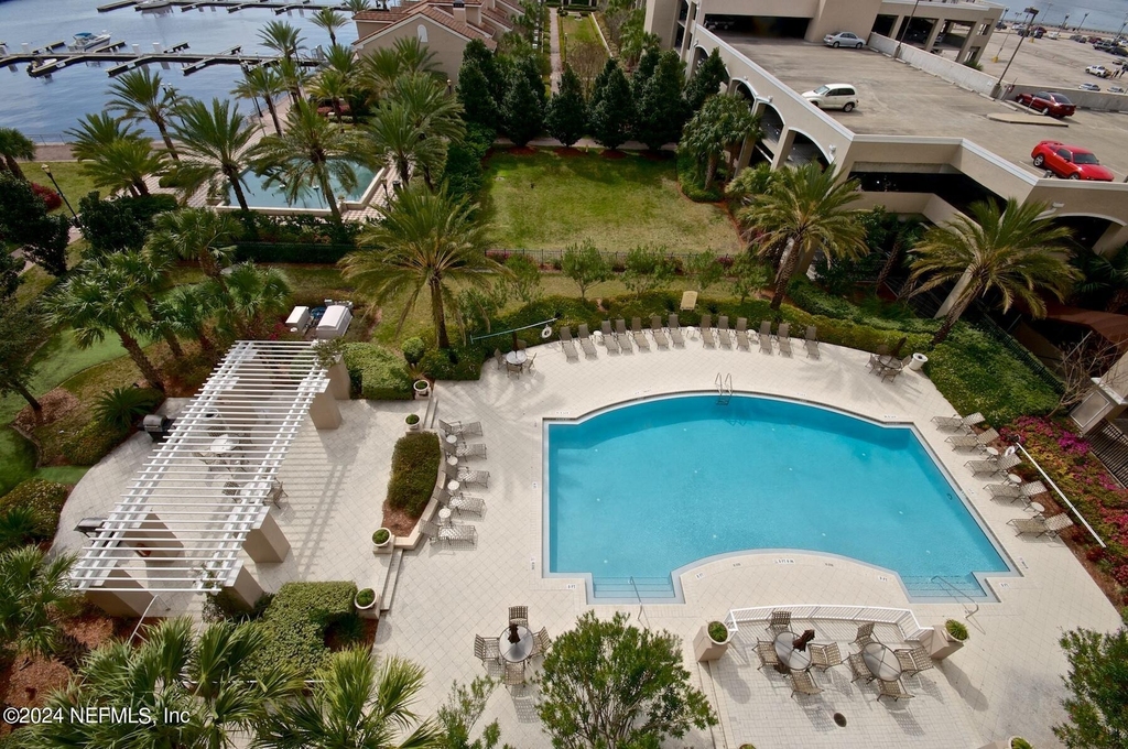 400 E Bay Street - Photo 24
